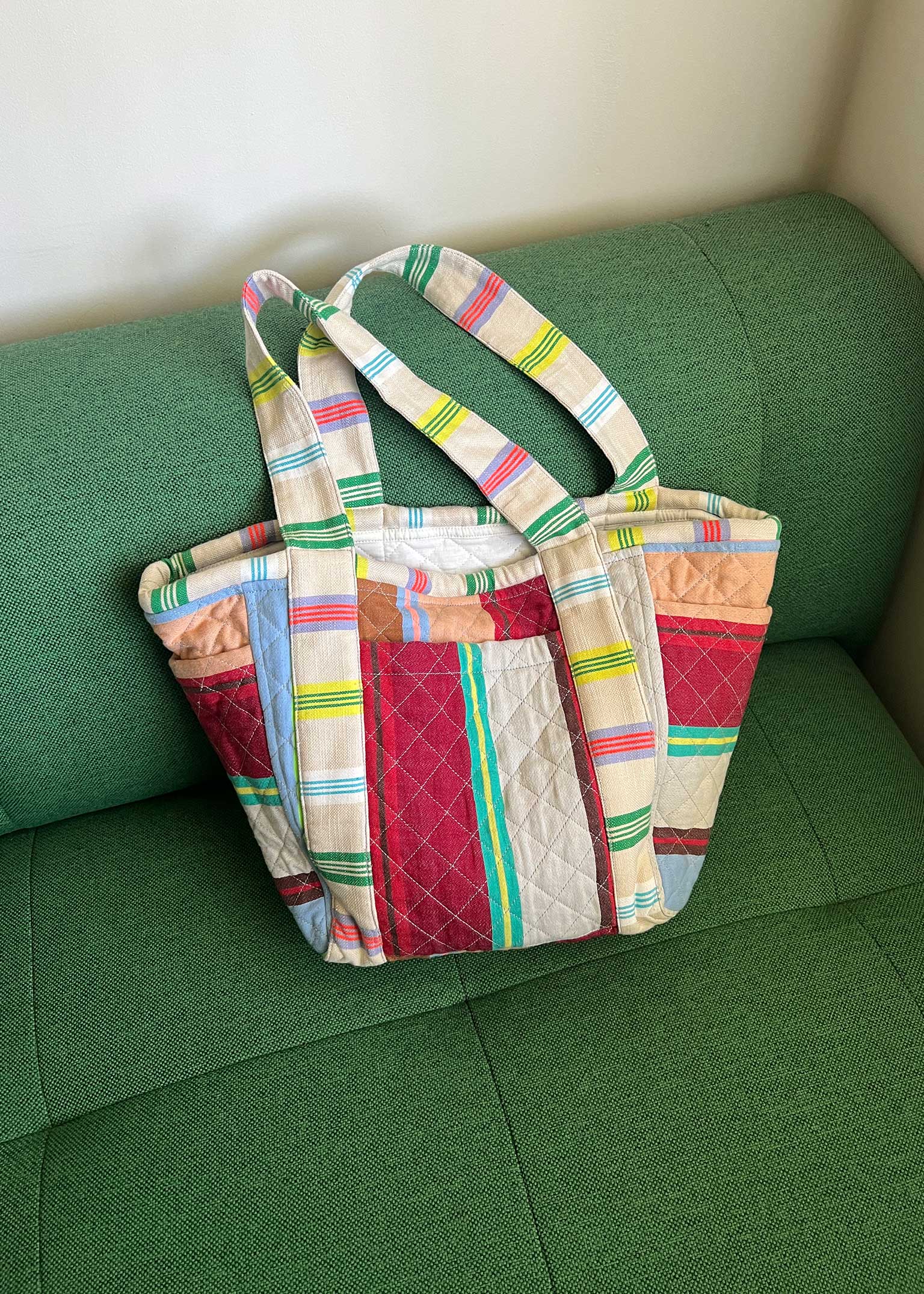 Image of large quilted bag | home | mesa
