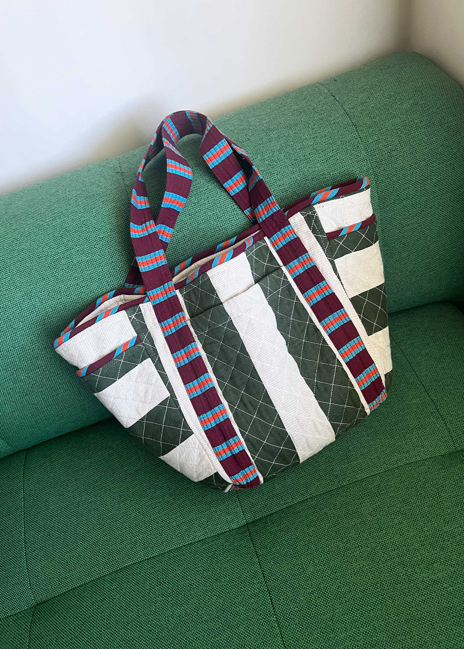 Image of large quilted bag | home | salon