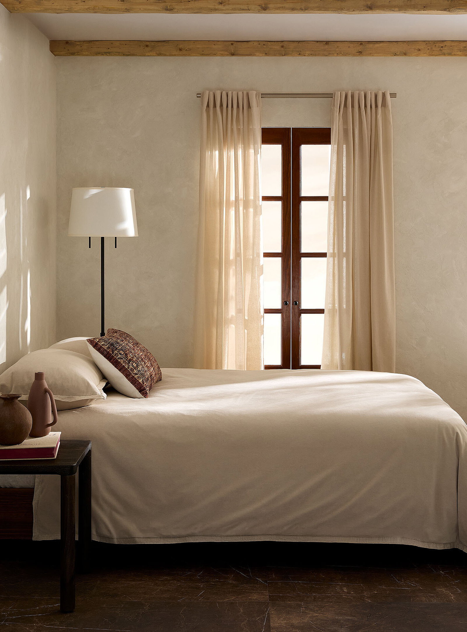 Linen trim velvety ecru duvet cover set