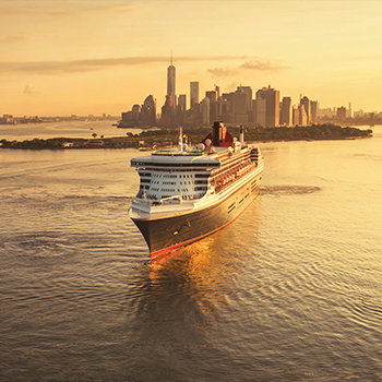Queen Mary 2 sailing from New York