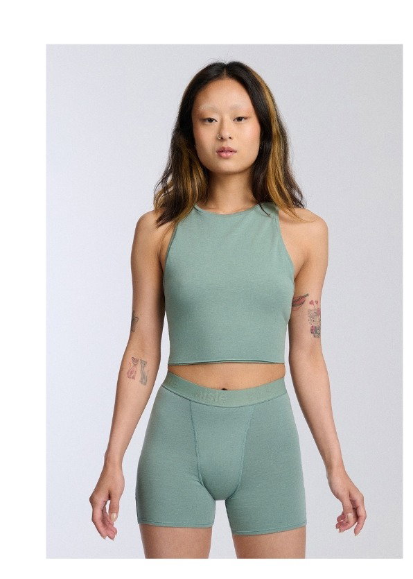 SHOP ESSENTIAL BOXER