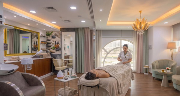Relaxing Full Body spa treatment for Ladies