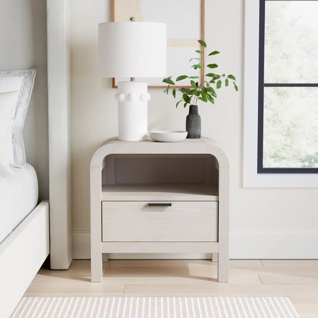 Essie 1-Drawer Nightstand