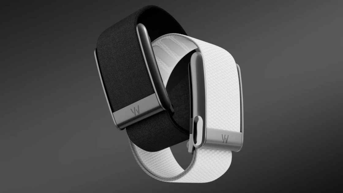 Apple Is Reportedly Considering a Whoop-Style Screenless Tracker