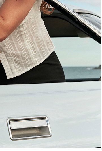 JUNI FRILL BUTTON UP TOP