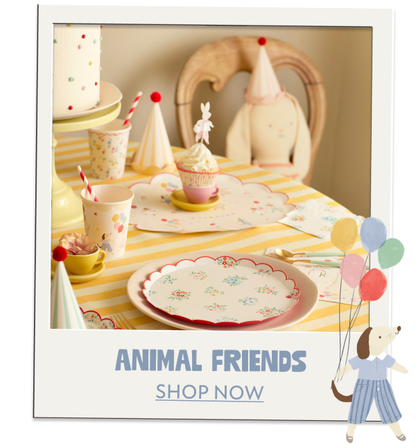 creature-themed plates and cups