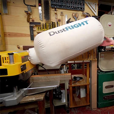 Dust bag attached to planer