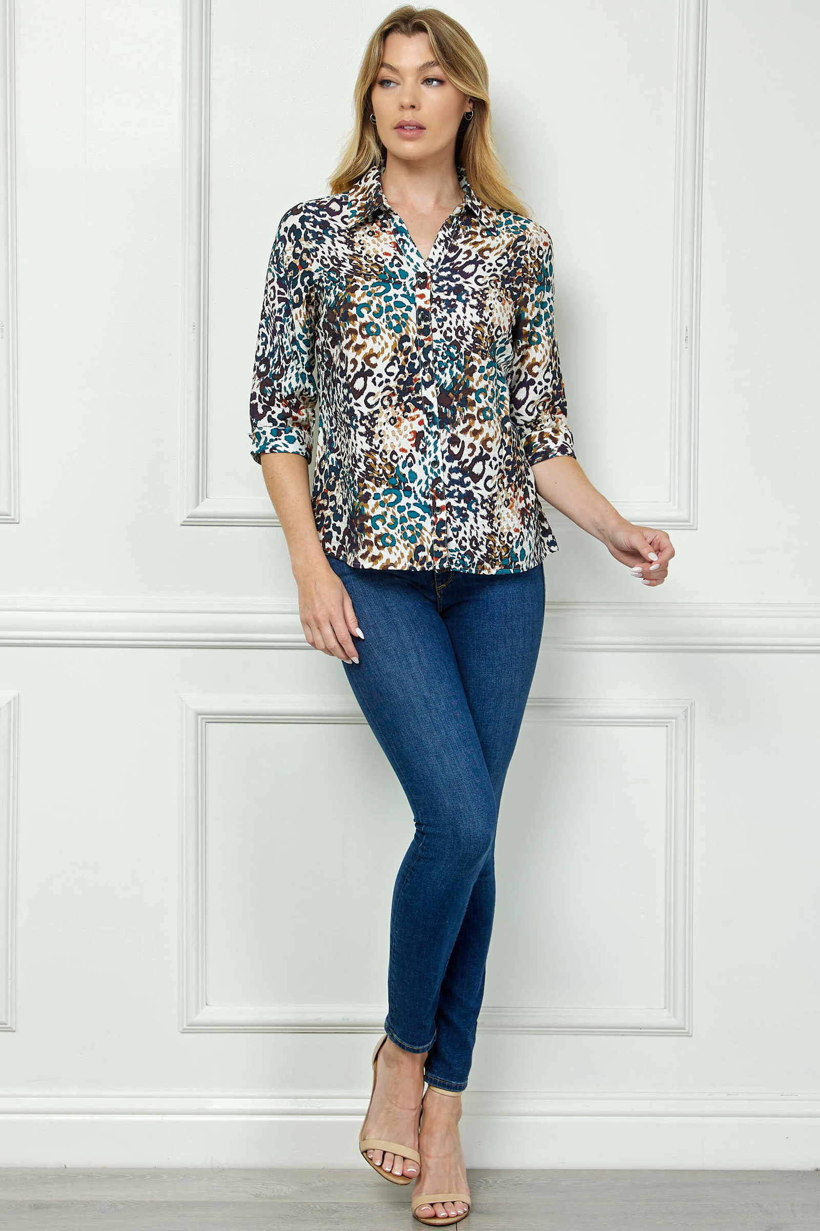 Image of 3/4 Sleeve Button-Front Blouse in Ivory/Brown/Teal