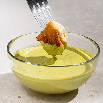 Ají Verde (Peruvian Green Chile Sauce) 