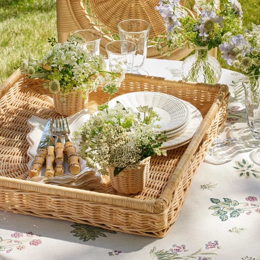 Corelia 18x18 Serving Tray