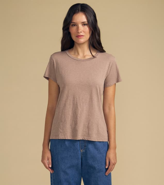 Image of model wearing Odelia in Faded Coco.