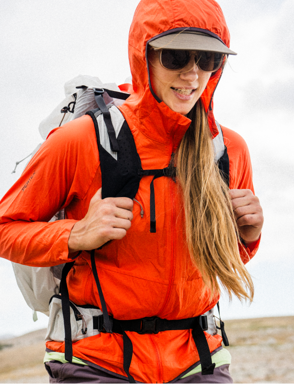 Trail runner in Women's Kor AirShell™ Hoody.