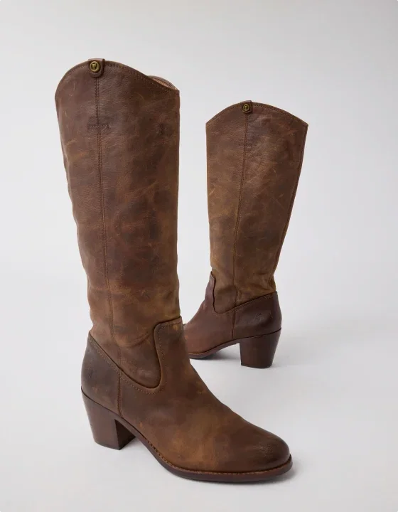 SHOP BOOTS