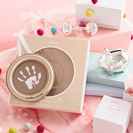 Photo frames and other new baby gifts.