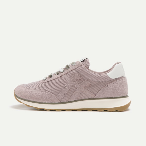RETRO-Q Suede Trainers - Blush