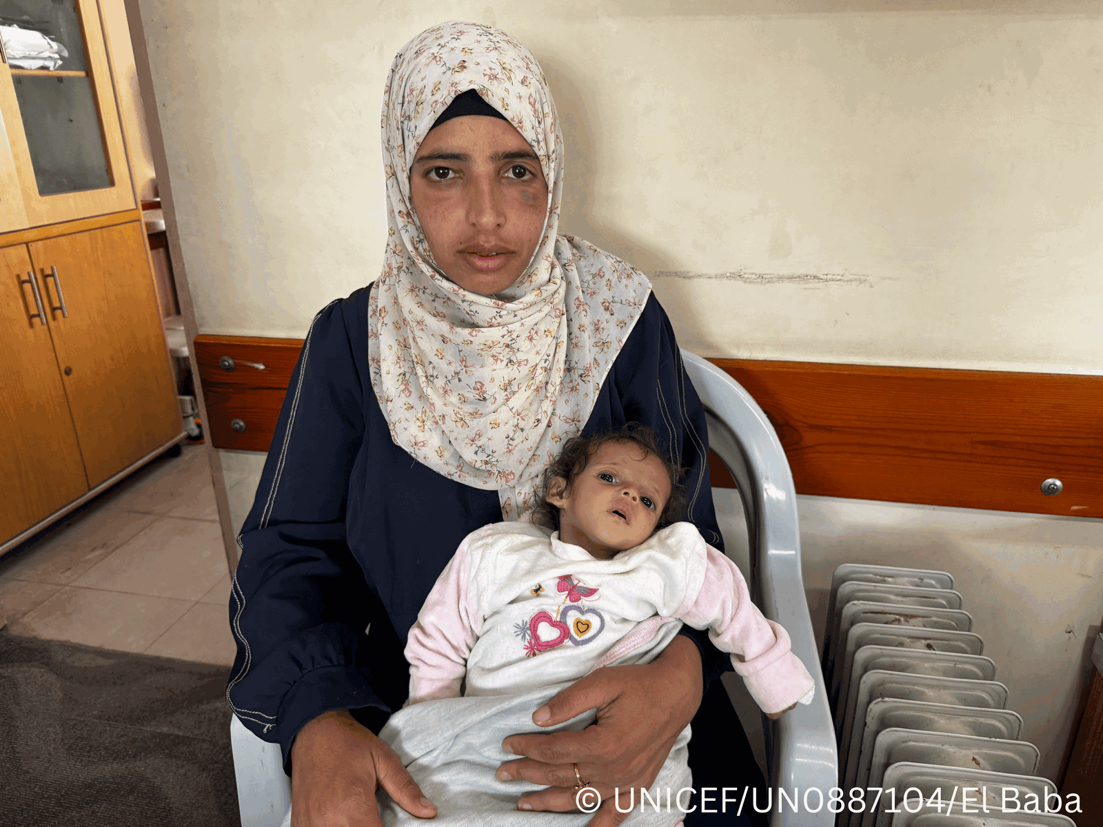 Misk, 3 months old with her mother