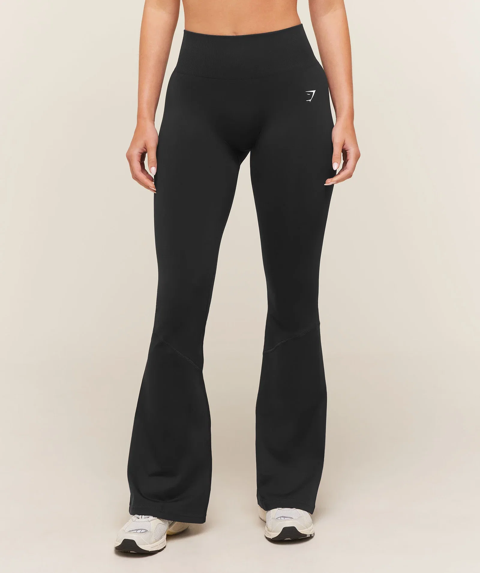 Everyday Seamless Flared Leggings