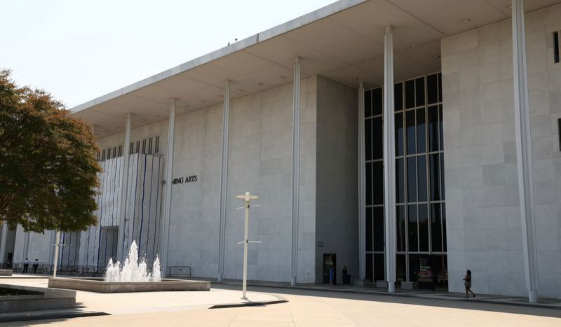 Kennedy Center board votes to inscribe Trump's name on building