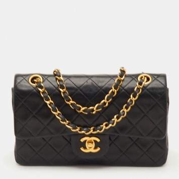 Classic Small Black Quilted Le