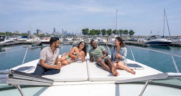 Private 2, 3, 4, or 5 Hr. Yacht Charters on Lake Michigan for up to 10