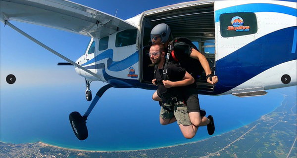 Experience Adrenaline Rush with Tandem Skydive Jump in Michigan City