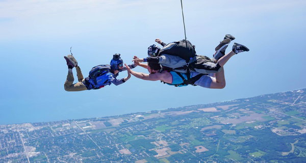 One Skydiving Jump for One Person from Skydive Midwest