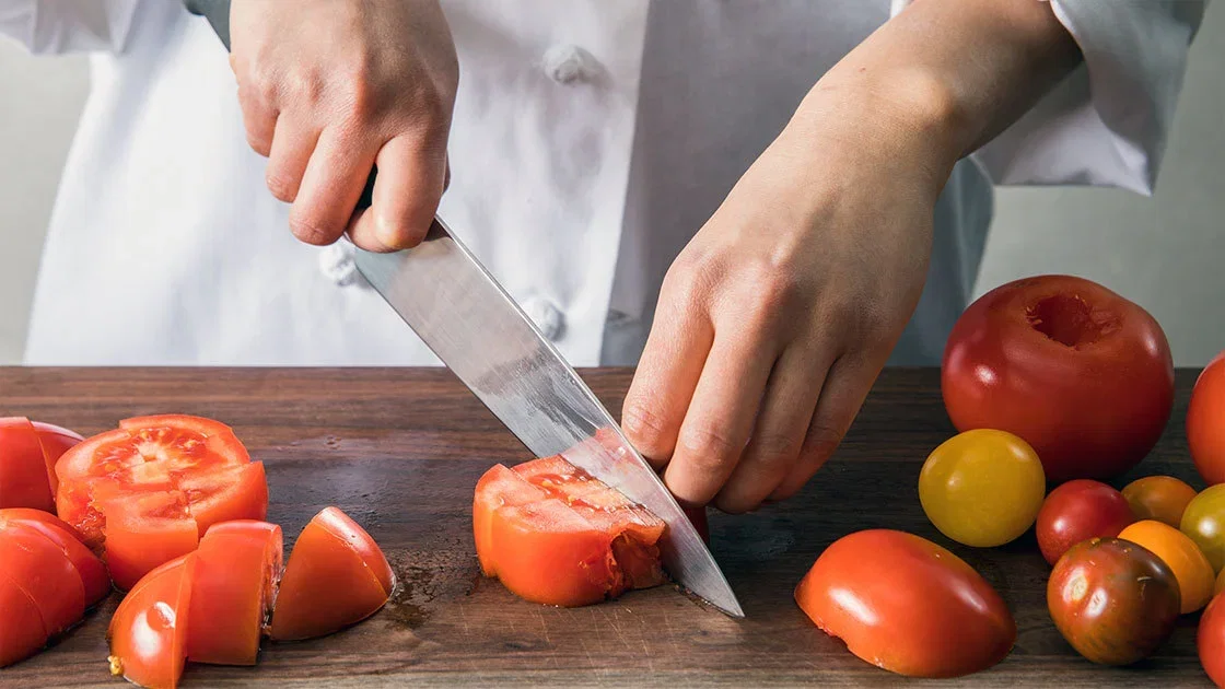 Chopping tomatoes