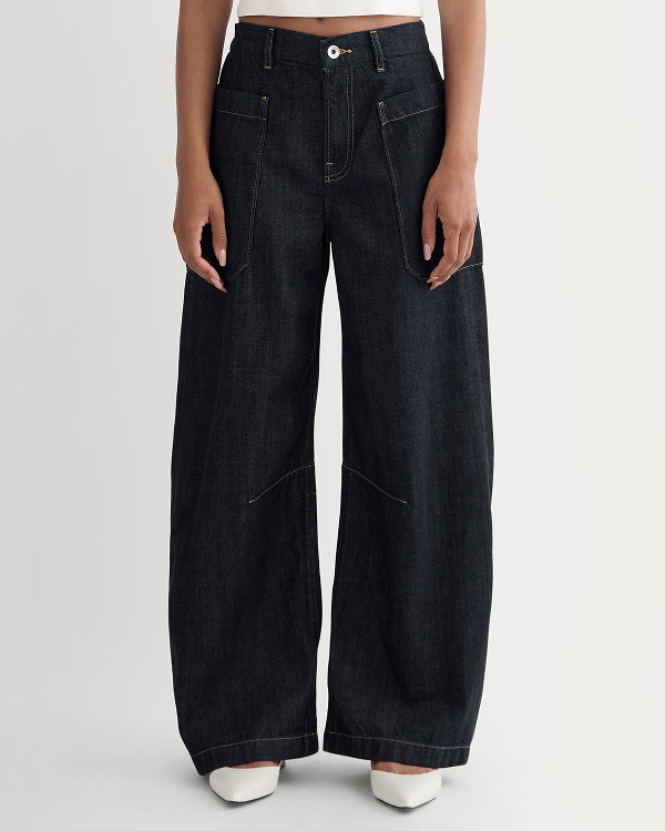 Image | Model in The Gardener Pull-On Jean | Dark Indigo