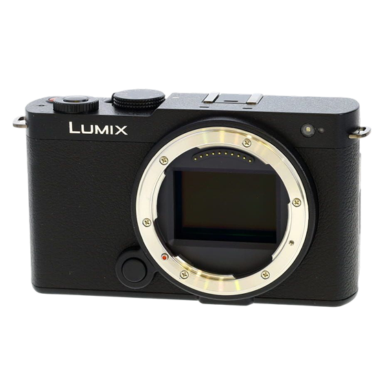 Panasonic Lumix S9