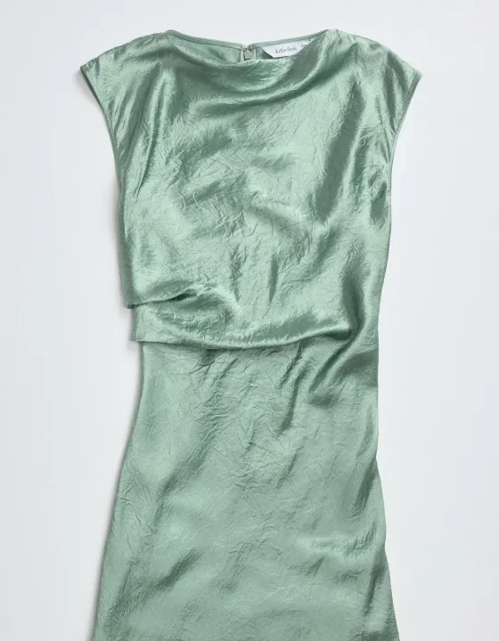 DRESSES