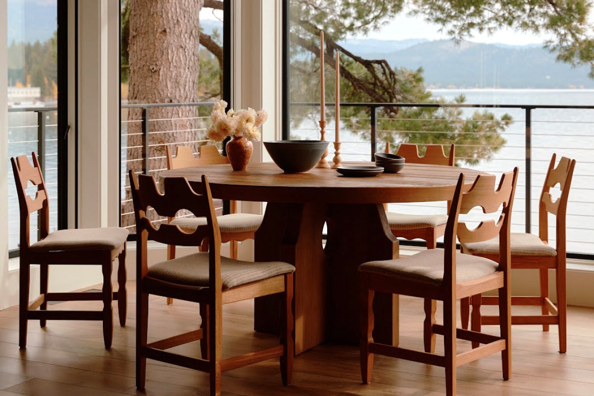 If You Think You Keep Seeing Henning Kjærnulf’s Razorblade Chairs in Chic Homes, You’re Right
