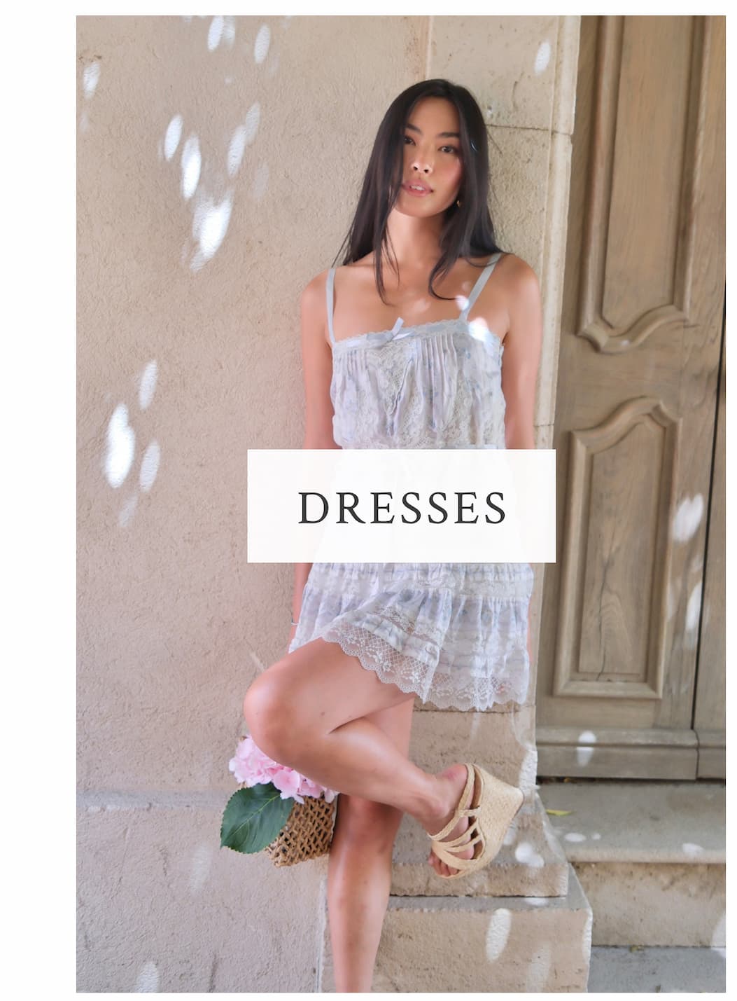 <DRESSES>