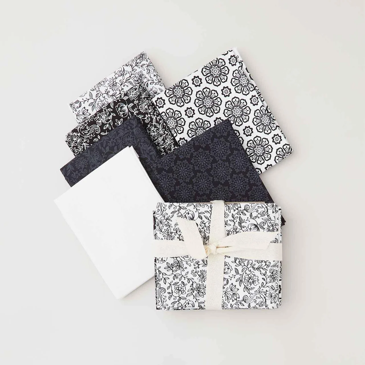 Blackout - Fat Quarter Bundle 6 Pc