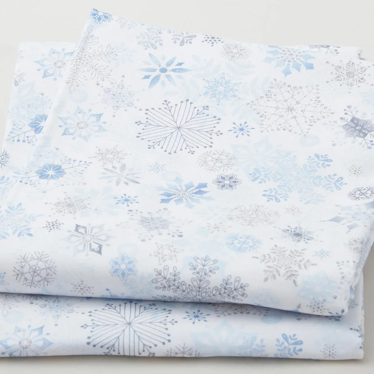 Snowfall 3 Yard Cut