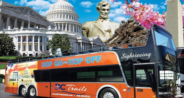 Hop-On Hop-Off Sightseeing Tour of Washington DC – Over 17 Stops