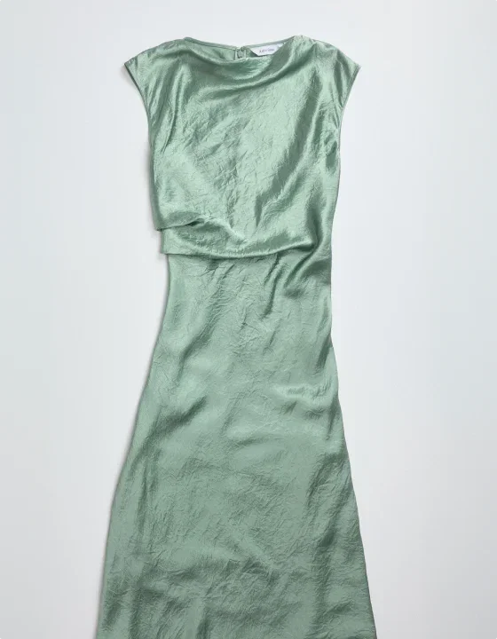 SHOP DRESSES