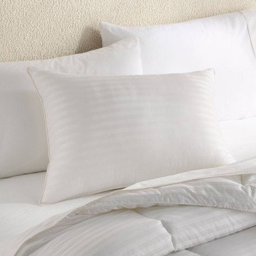Standard/Queen Firm Hotel Collection Pillow - Threshold
