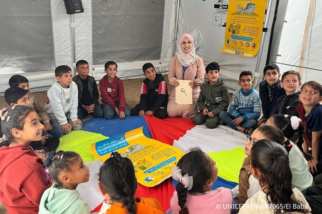 Gaza: UNICEF is raising awareness among students about the risks posed by explosive remnants of war.