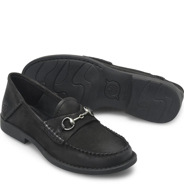 Margo loafer in black suede.