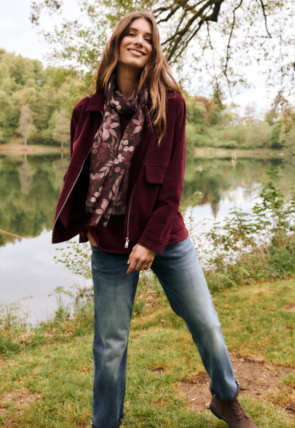 Boxy Kurzjacke aus weichem Cord