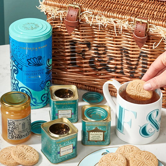 Bestseller! The Moment for Tea Hamper