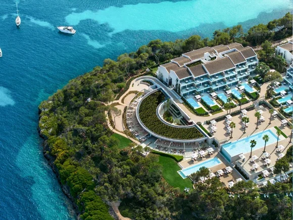 Ikos Porto Petro