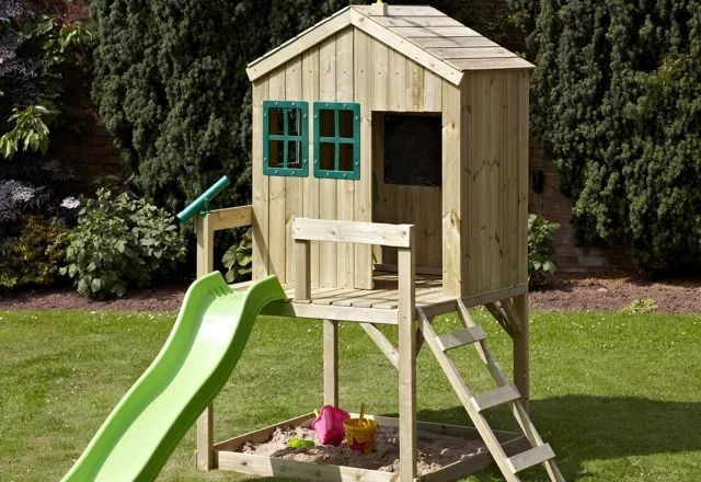 Unmissable Playhouses & Play Tents