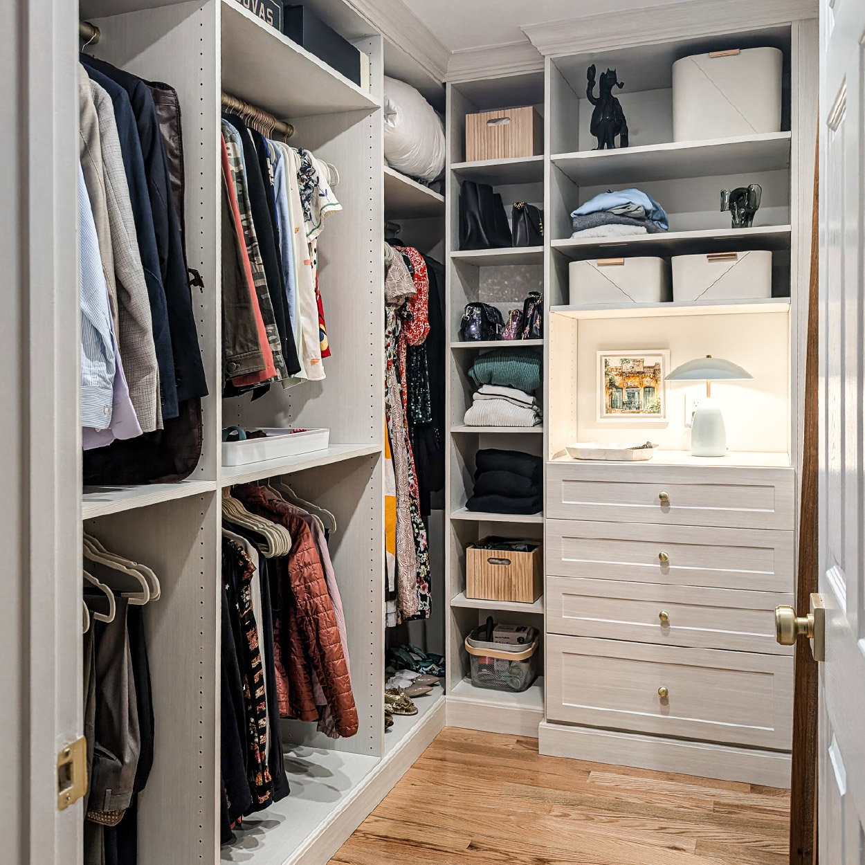 EasyClosets Walk-In Closet 