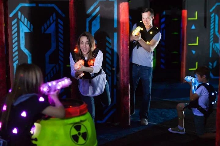 Laserdome: 1, 2 eller 3 spel i Bromma