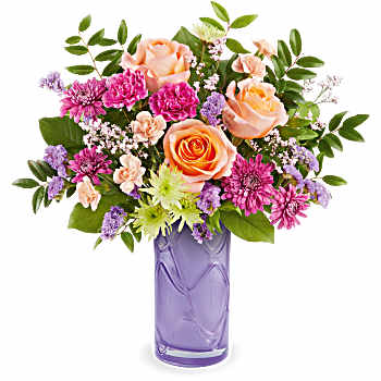 Teleflora's Pretty Daydream Bouquet