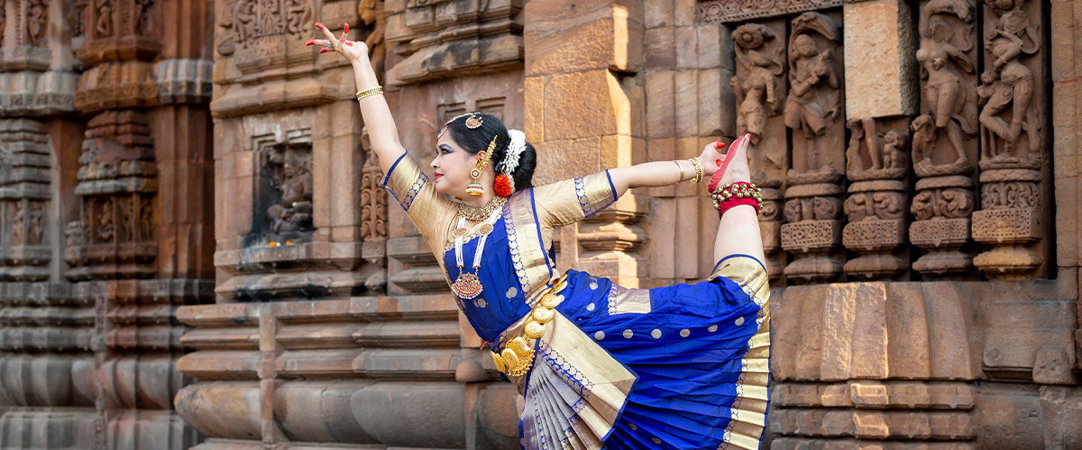 Watch a majestic Bharatanatyam performance  