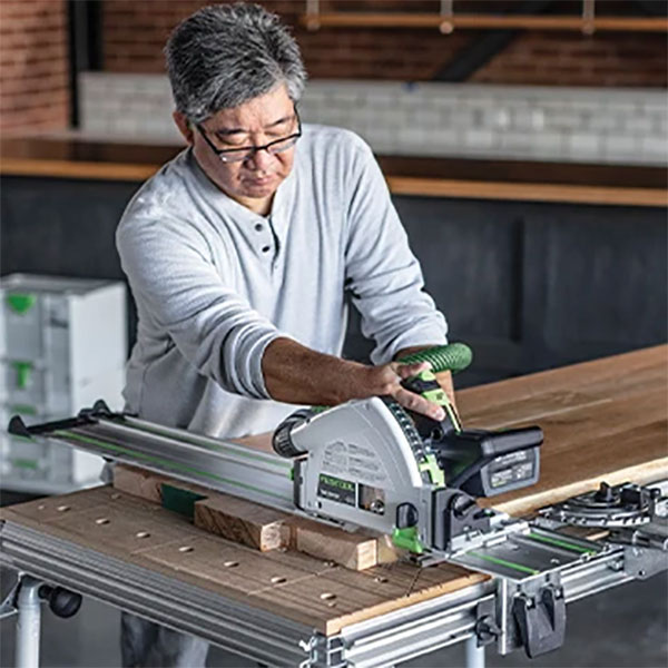 Making a track saw cut