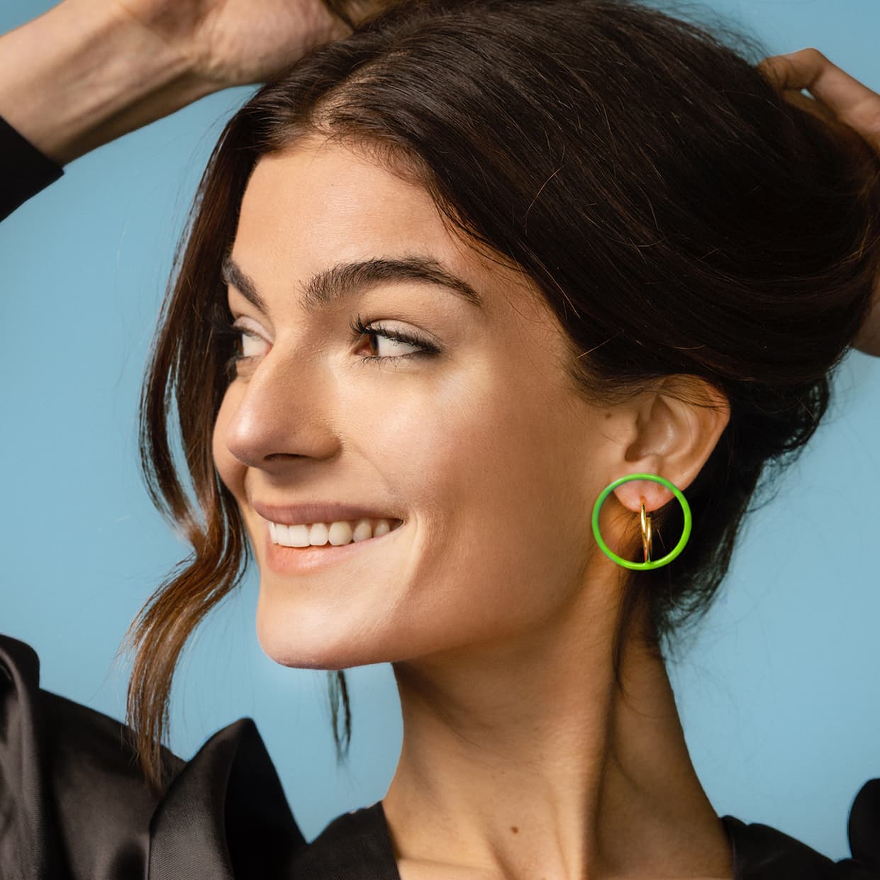 FLOATING HOOPS