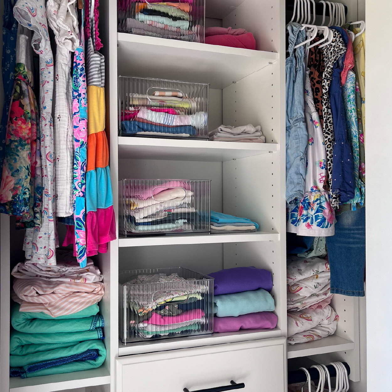 EasyClosets Walk-In Closet 